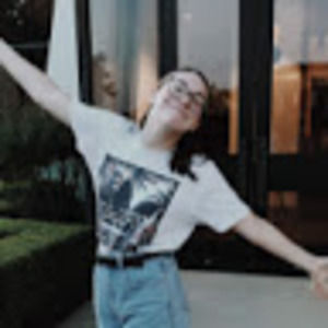 Meet your Posher, Claire